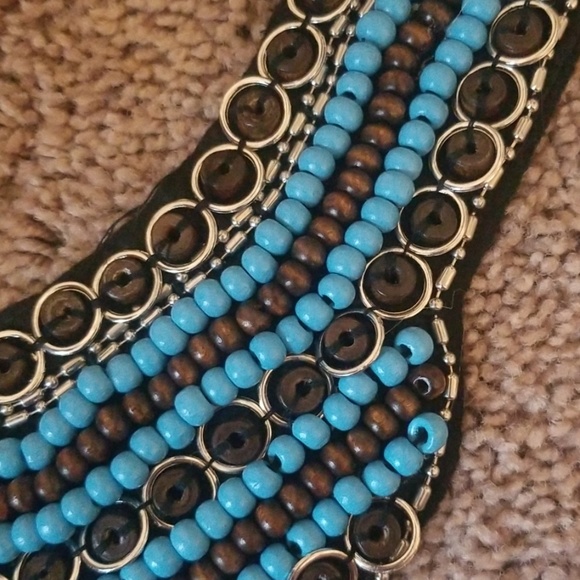 Beautiful necklace - Picture 2 of 2